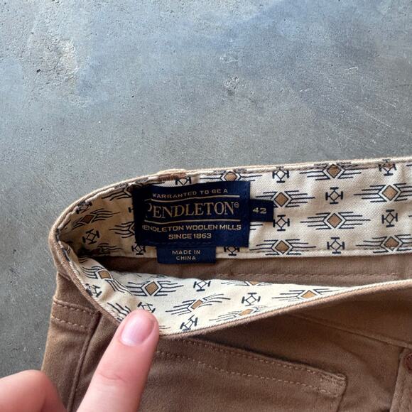 Pendleton Woolen Mills Jeans Men's 42x34 Khaki Straight Leg Flat Front Pants - Picture 5 of 15